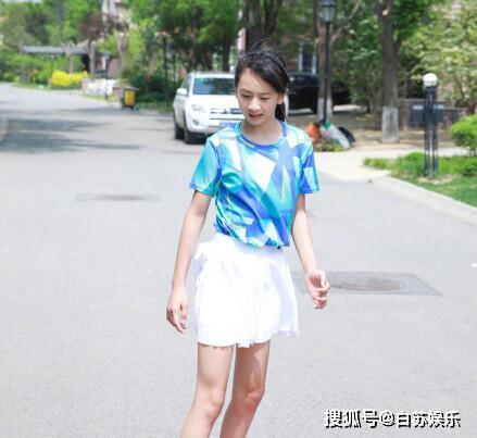 田雨橙现在长大的照片,从童星到少女，美丽蜕变令人惊艳