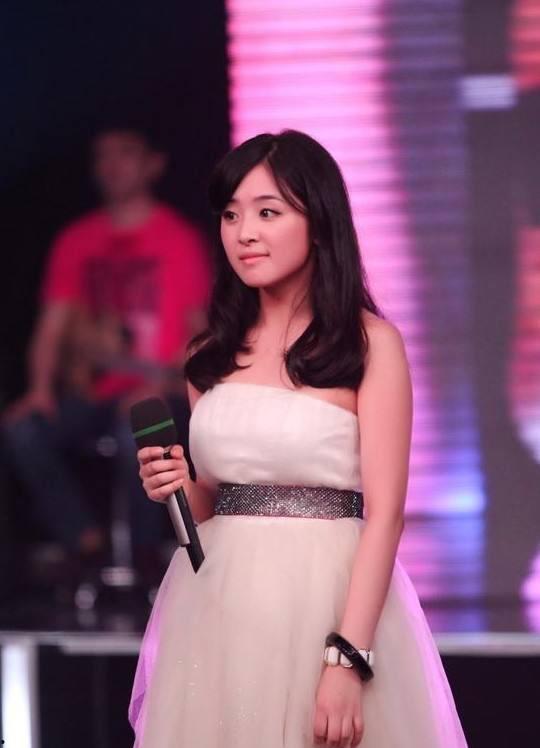 娱乐圈女主是歌手,女主闪耀娱乐圈